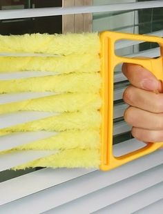 Mini Blind Cleaning Brush